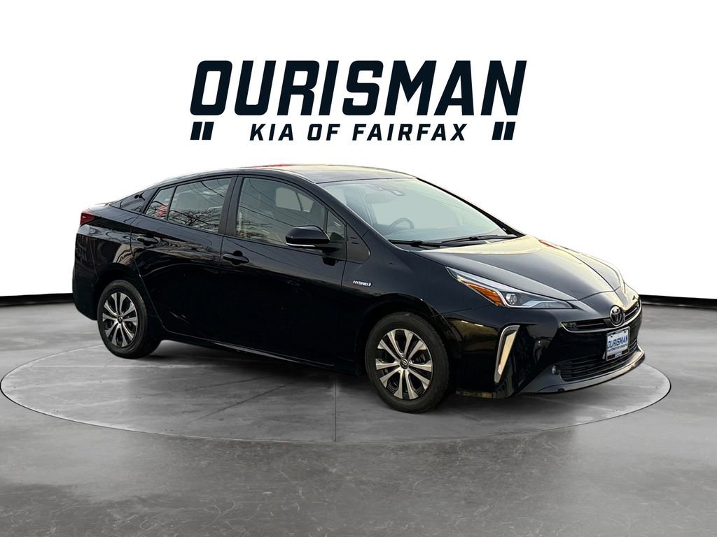 Used 2022 Toyota Prius XLE image 1