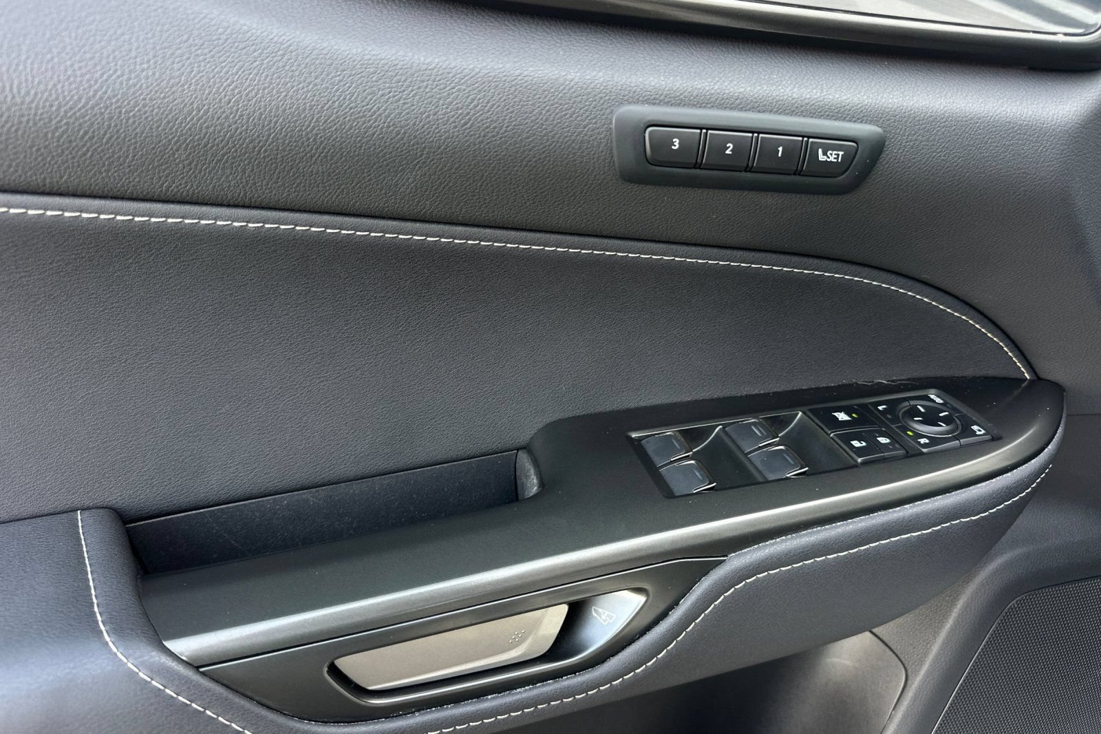 Used 2022 Lexus NX 350h AWD image 11