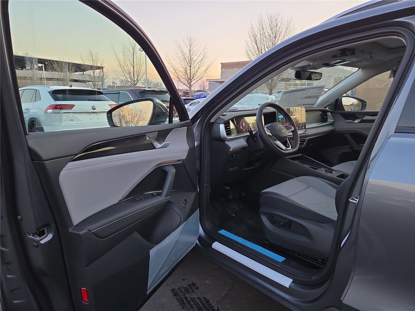 New 2026 Volkswagen Tiguan SE AWD/4WD image 11