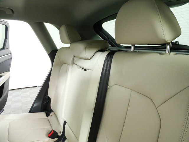 Used 2023 Audi Q3 2.0T Premium w/ Convenience Package AWD/4WD image 20