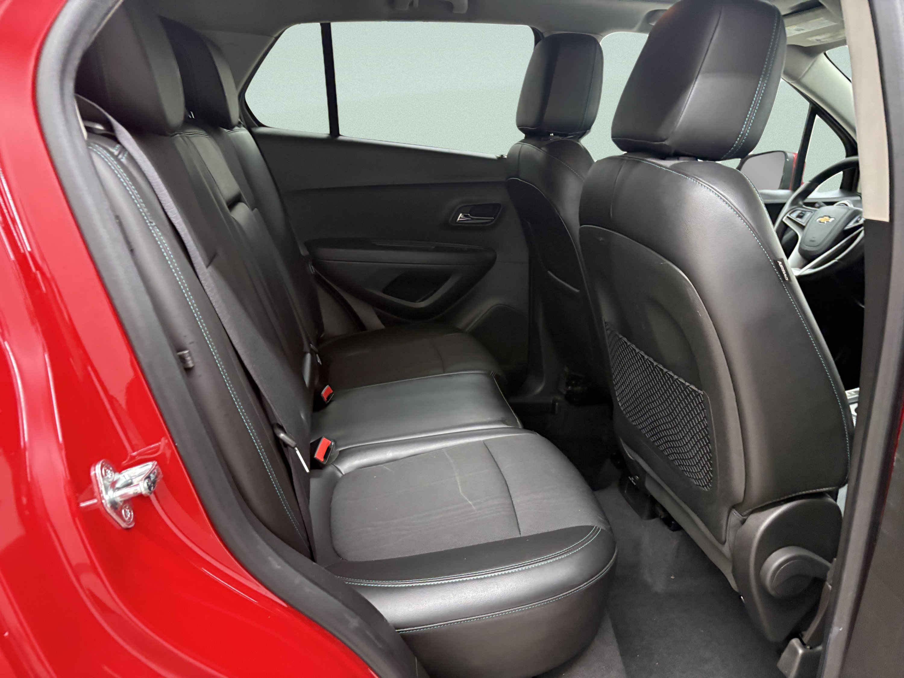 Used 2016 Chevrolet Trax LT w/ LT Sun and Sound Package FWD image 21