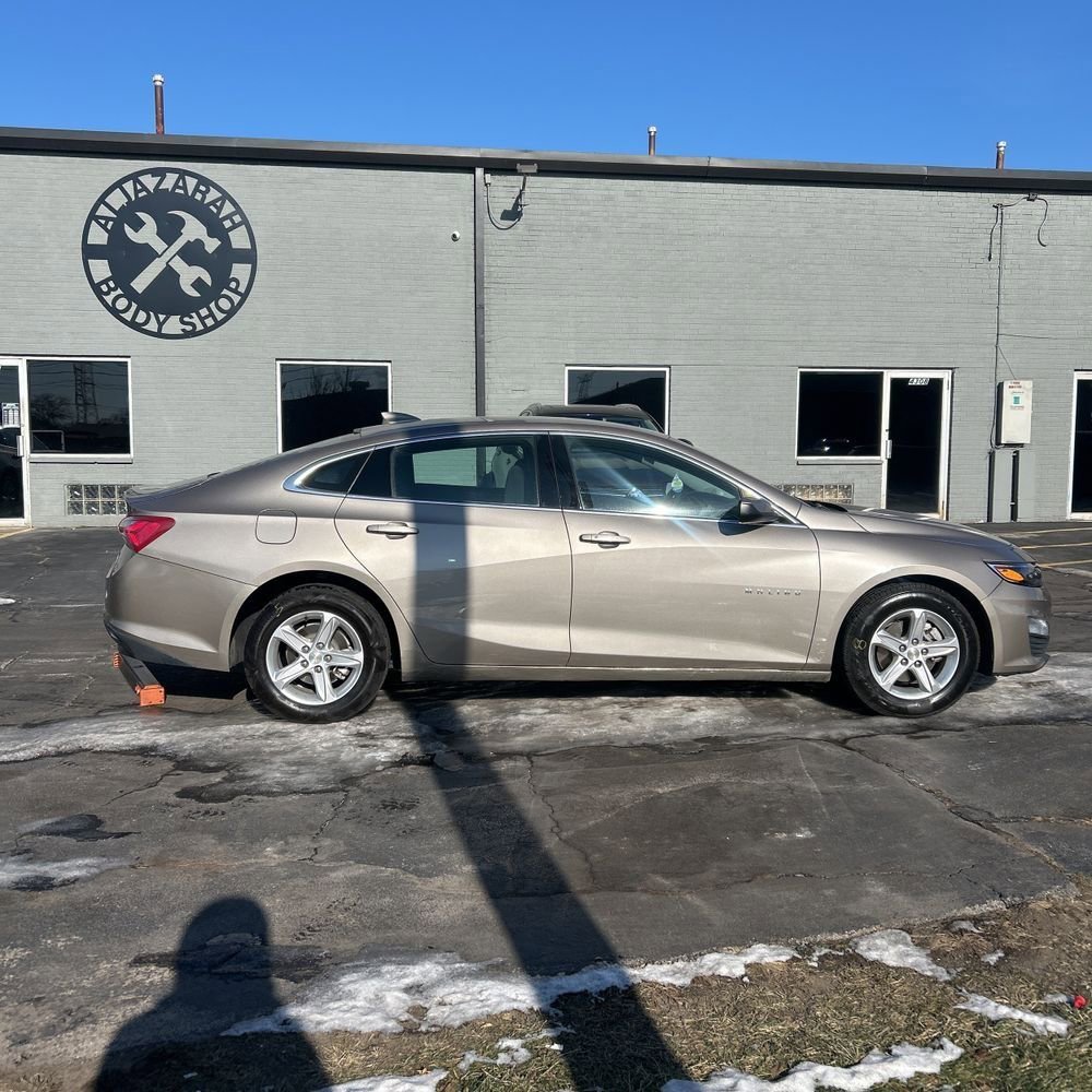 Used 2022 Chevrolet Malibu LT image 3