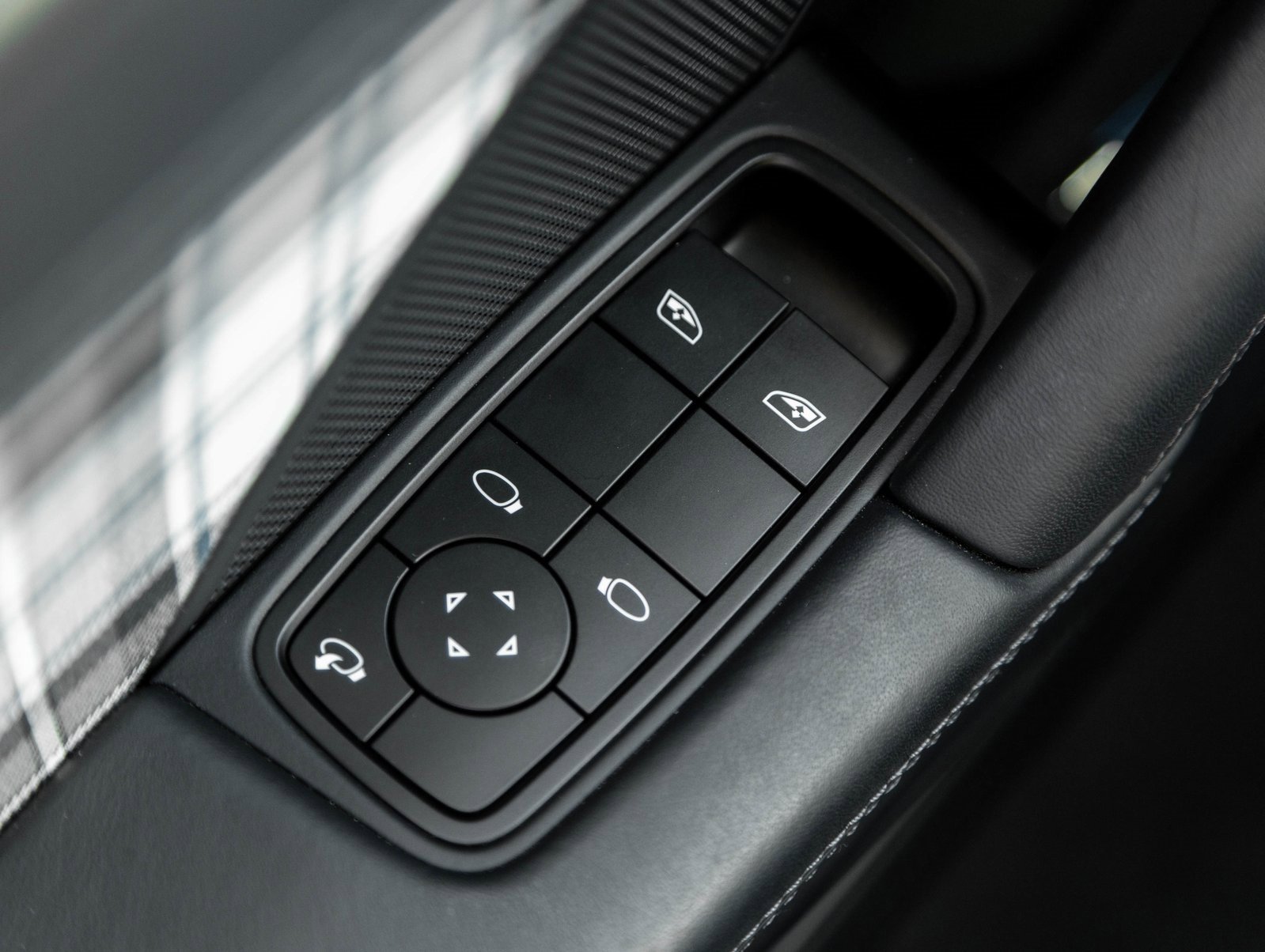 Used 2025 Porsche 911 Turbo S image 19