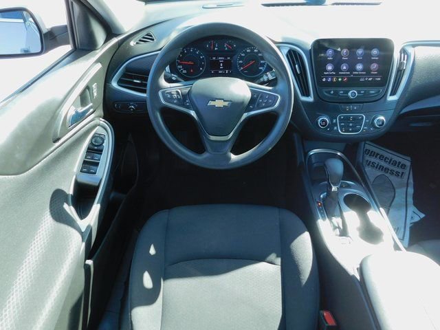 Used 2025 Chevrolet Malibu LT FWD image 14