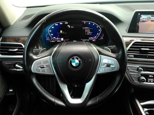Used 2022 BMW 740i RWD image 33