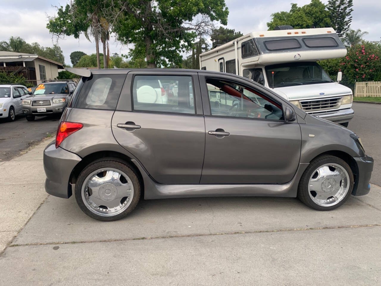 Used 2004 Scion xA FWD image 7