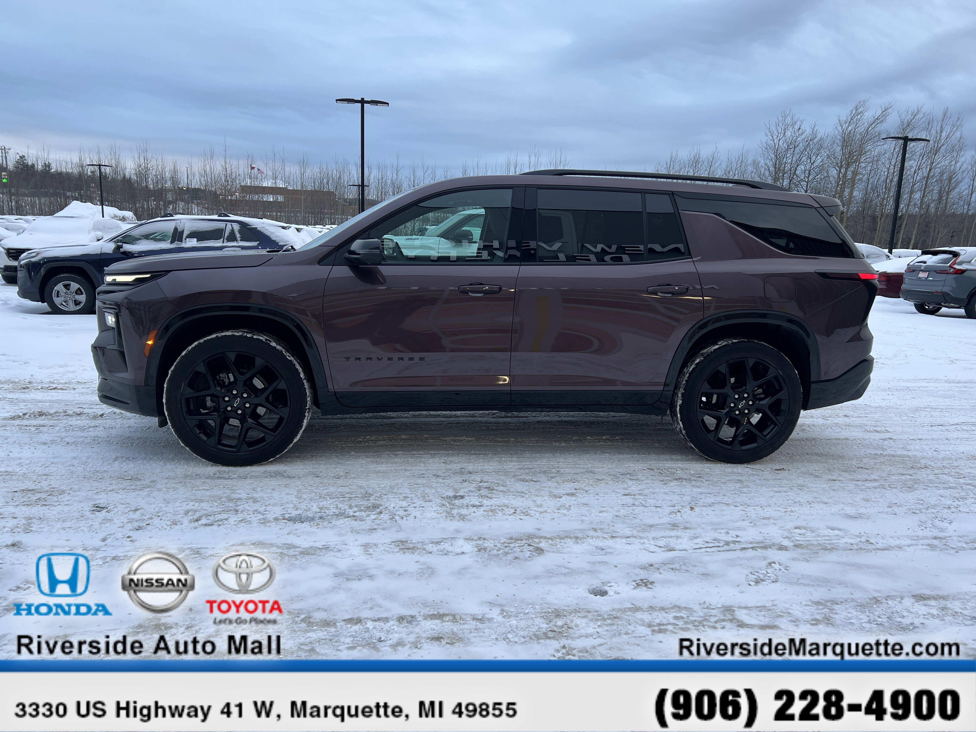 Used 2024 Chevrolet Traverse RS w/ LPO, Floor Liner Package image 4