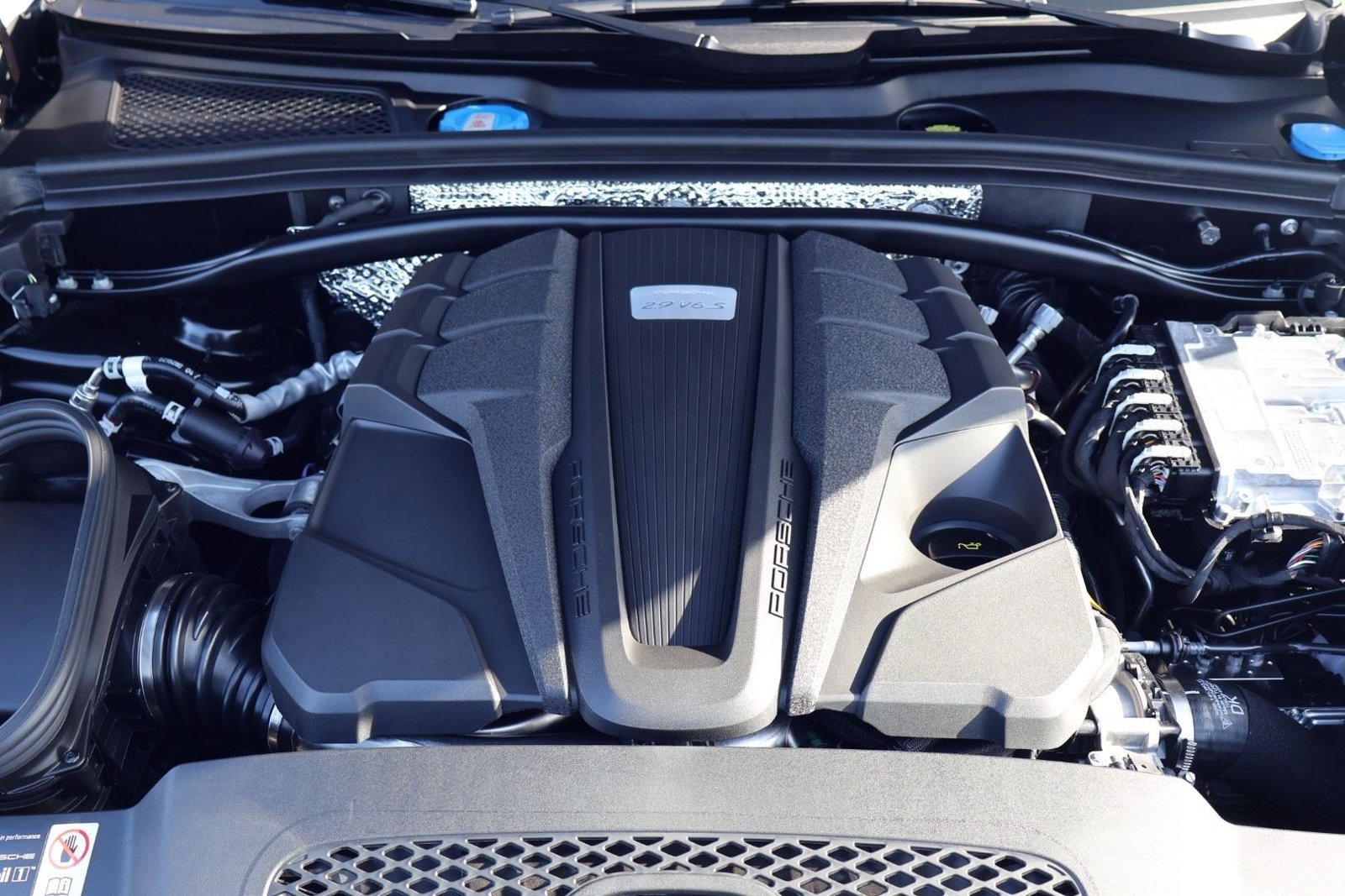 New 2026 Porsche Macan S image 26