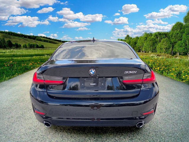 Used 2022 BMW 330i Sedan w/ Driving Assistance Package RWD image 5