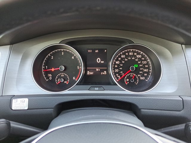 Used 2015 Volkswagen Golf TDI S image 21