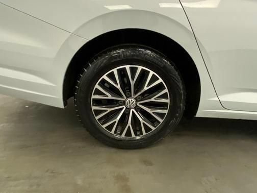 Used 2019 Volkswagen Jetta SE FWD image 18