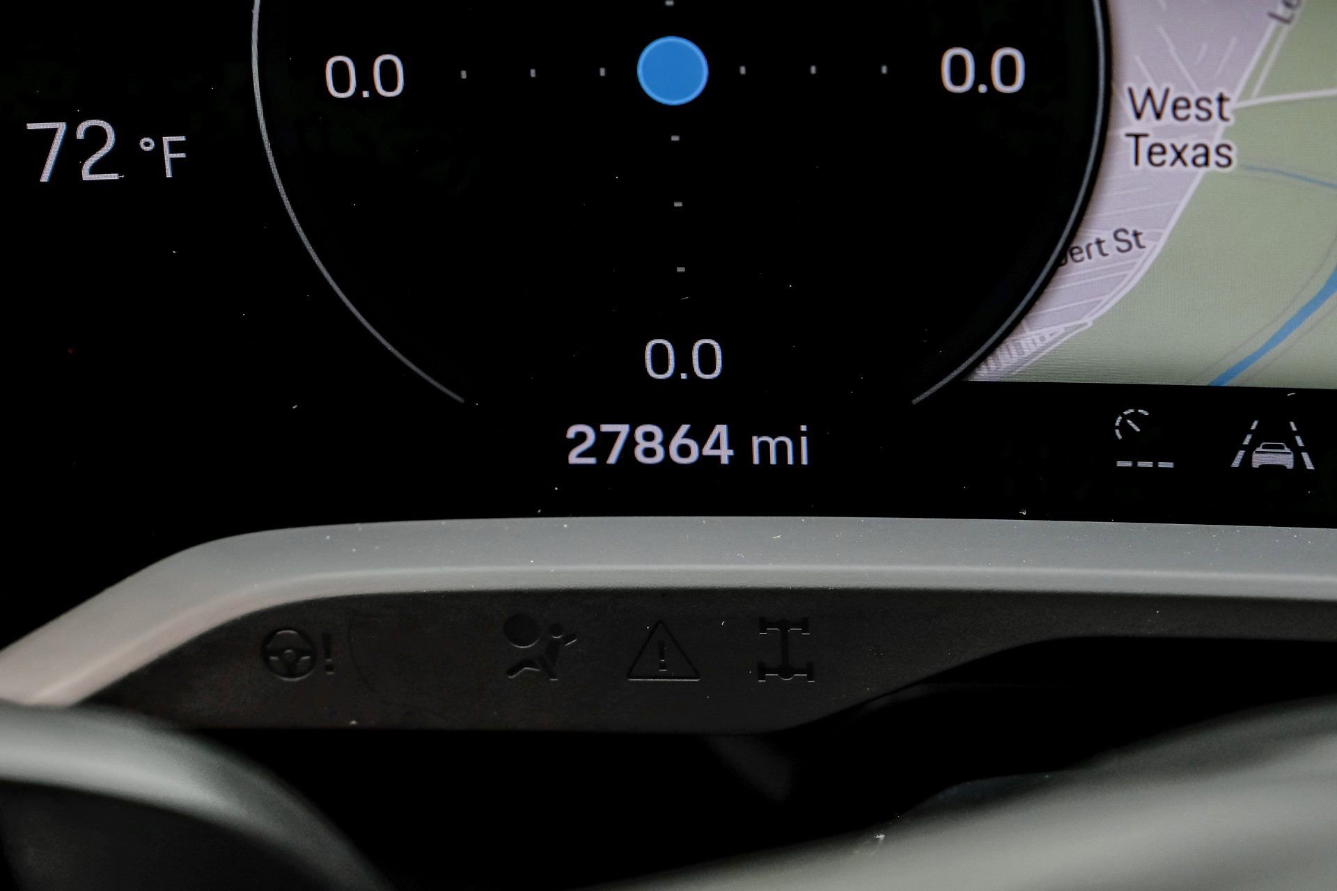 Used 2023 Porsche Taycan image 24