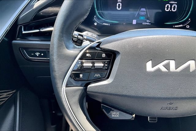 Used 2023 Kia Niro SX Touring FWD image 11