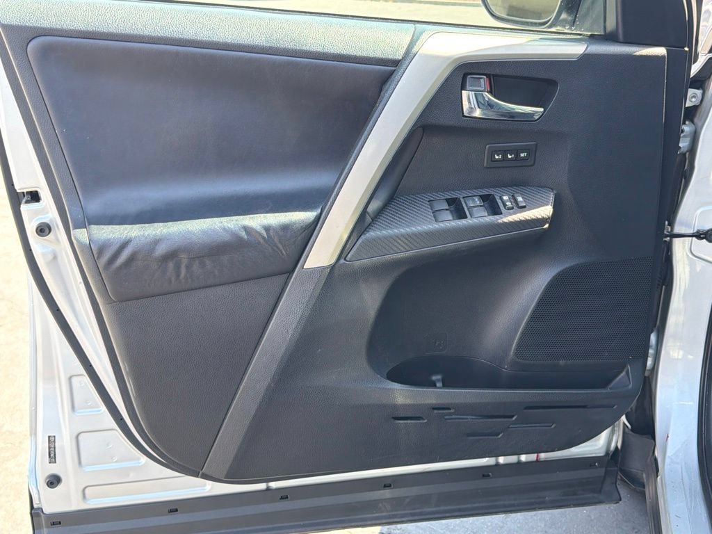 Used 2013 Toyota RAV4 Limited FWD image 19