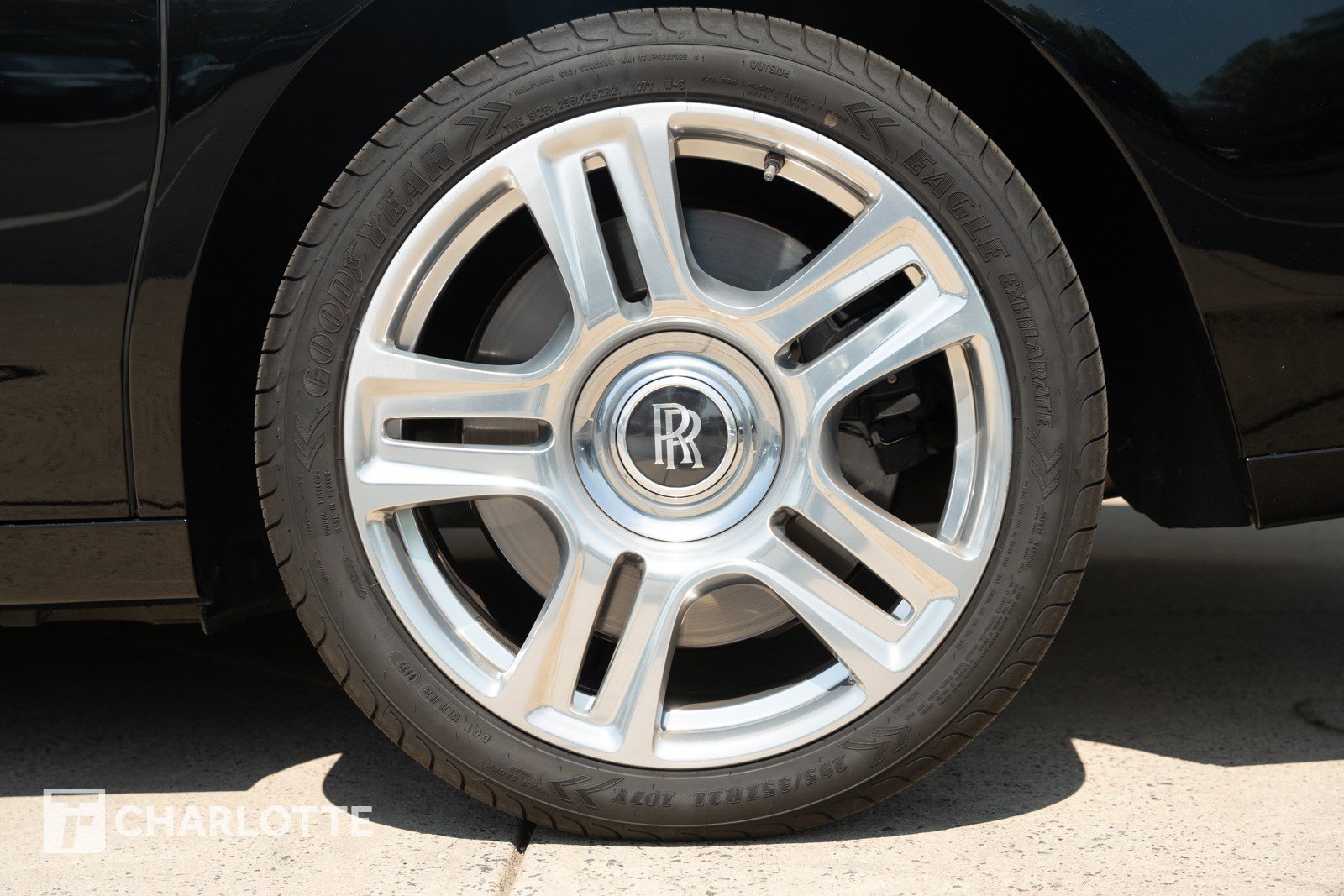 Used 2016 Rolls-Royce Ghost image 9