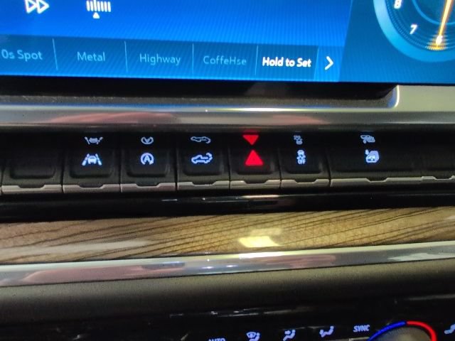 Used 2023 Chevrolet Silverado 1500 RST w/ Convenience Package II AWD/4WD image 25