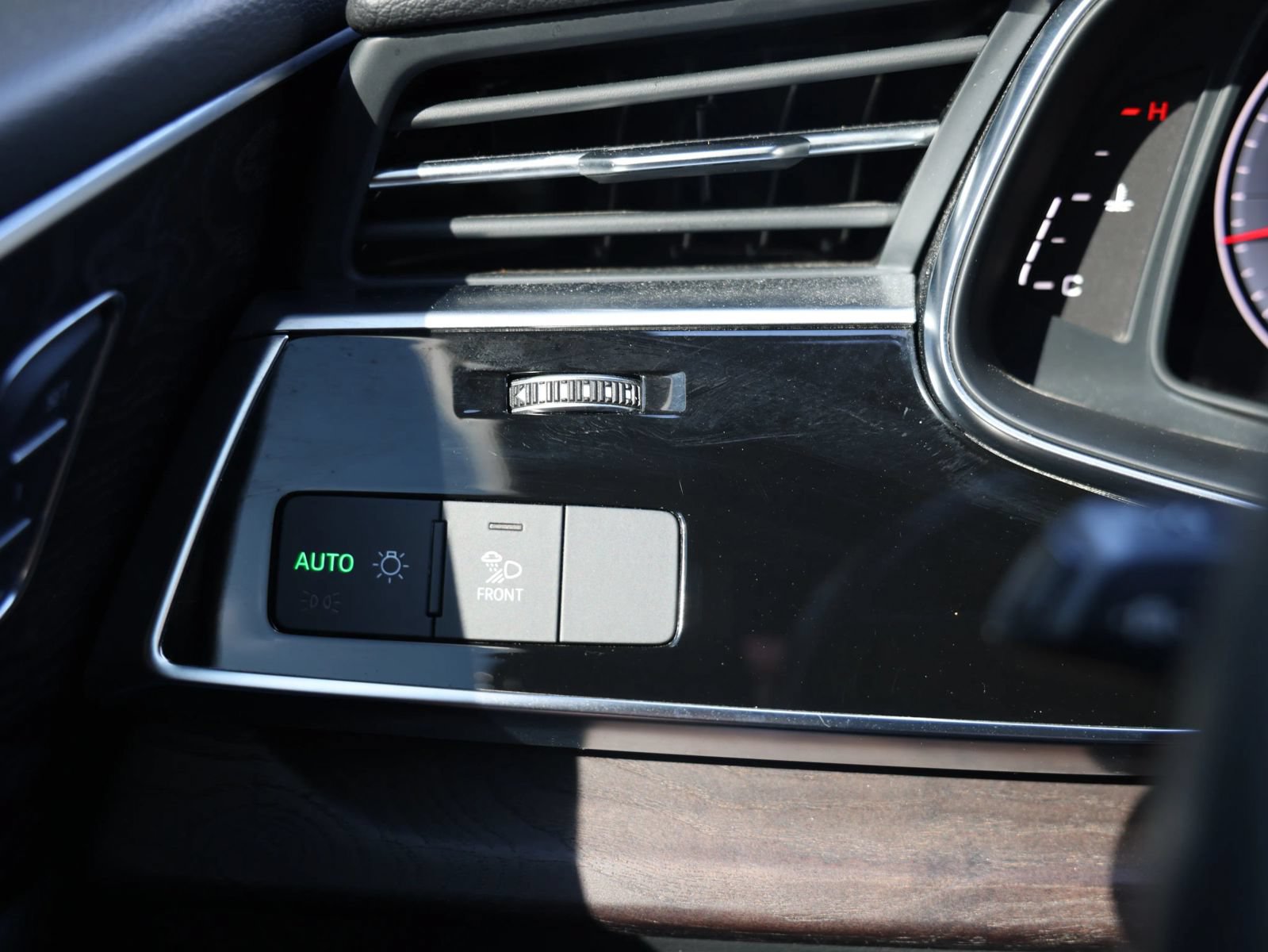 Used 2021 Audi Q8 Premium Plus w/ Premium Plus Package AWD/4WD image 42