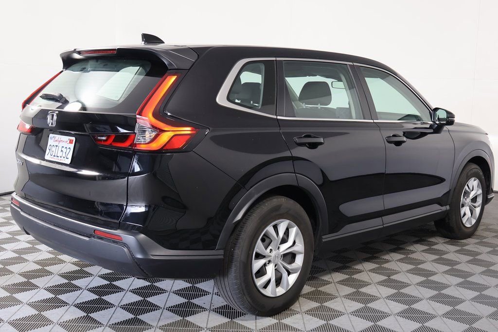 Used 2023 Honda CR-V LX image 3