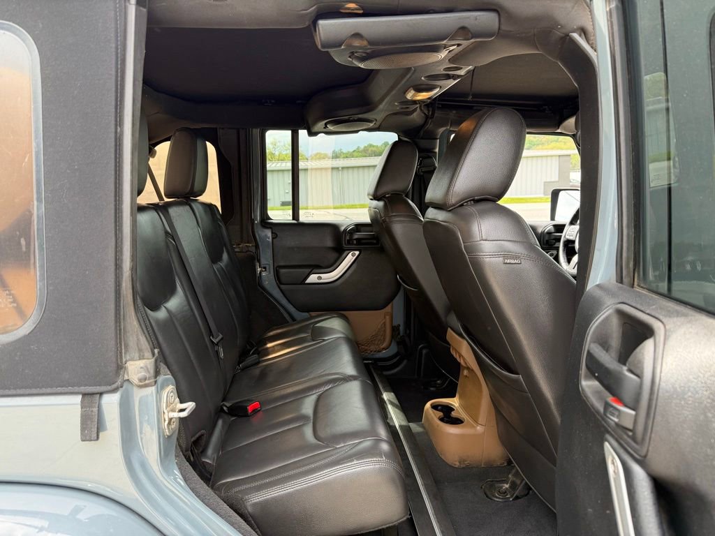 Used 2014 Jeep Wrangler Unlimited Sahara w/ Max Tow Package AWD/4WD image 12