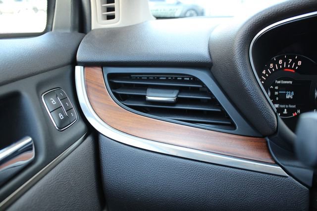 Used 2018 Lincoln MKC Select w/ Lincoln MKC Climate Package FWD image 8