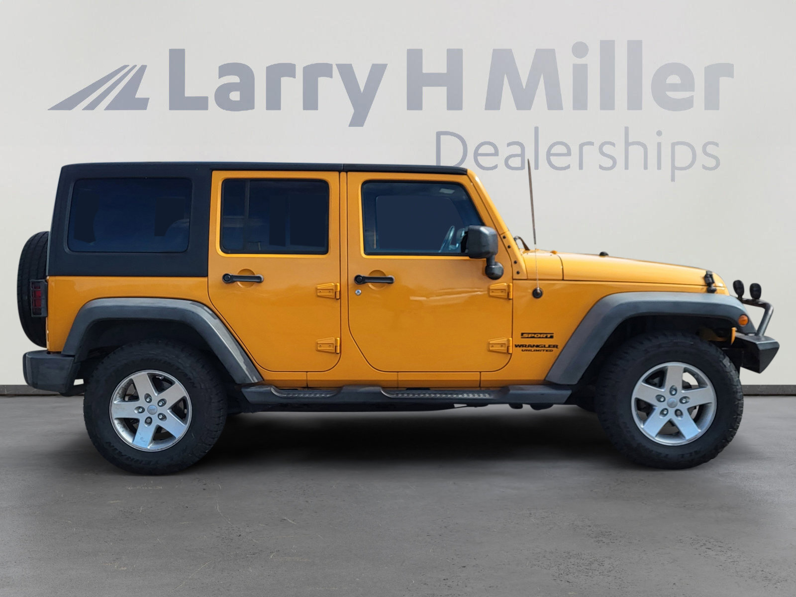 Used 2012 Jeep Wrangler Unlimited Sport image 6
