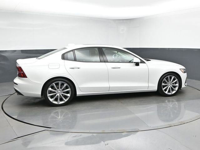 Used 2020 Volvo S60 T5 Momentum FWD image 9
