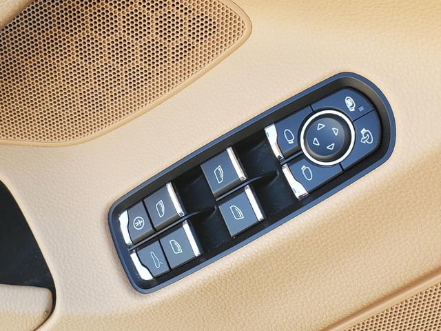 Used 2013 Porsche Panamera 4 Platinum Edition image 21