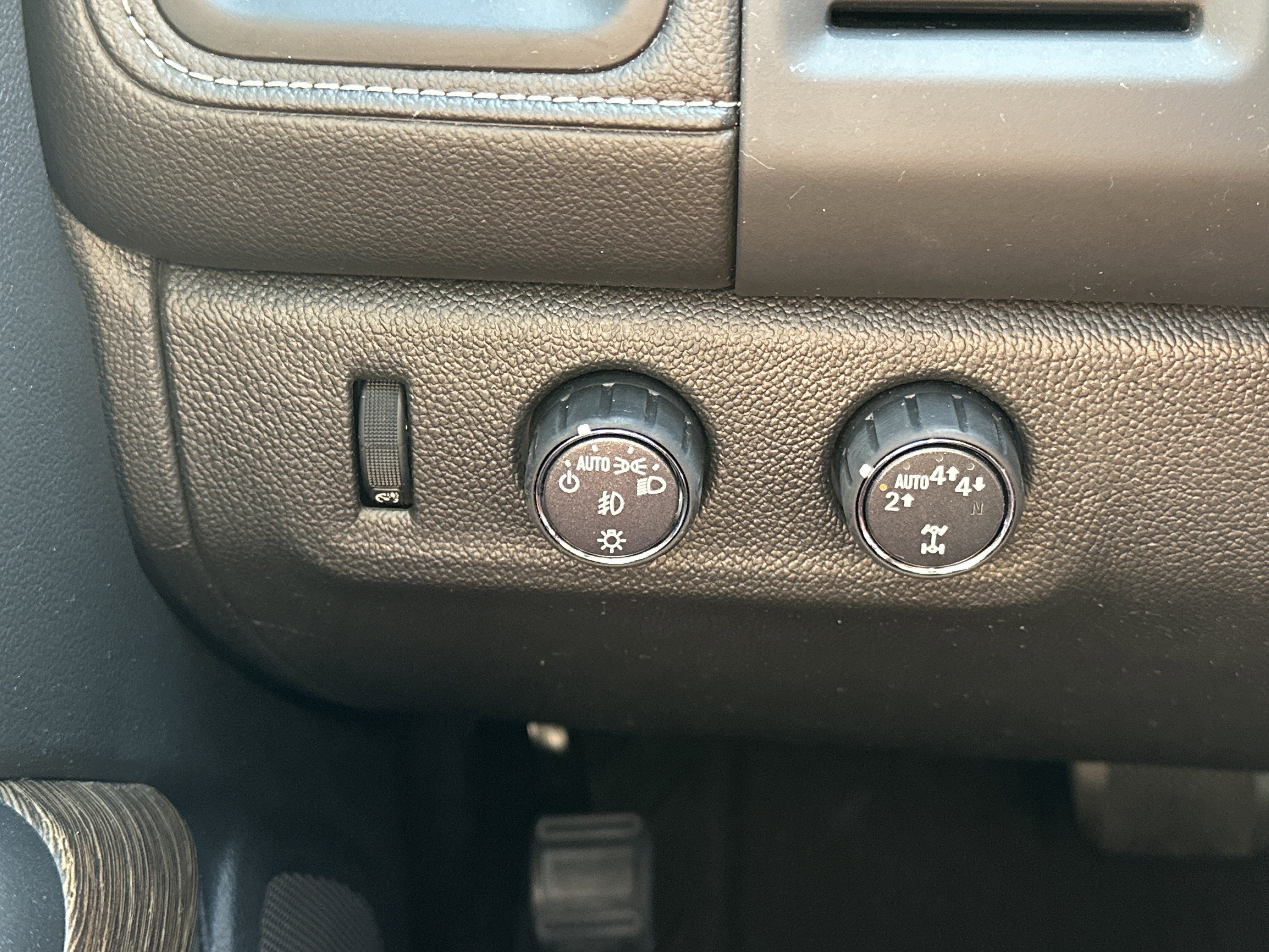 Used 2020 GMC Canyon Denali image 27