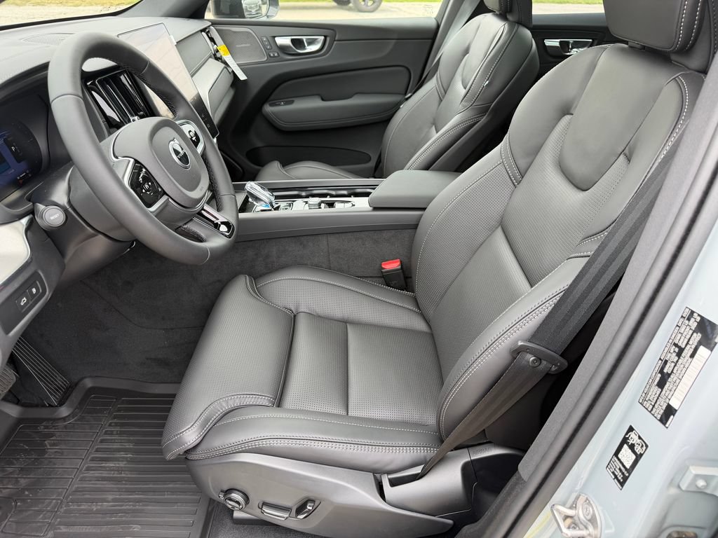 New 2026 Volvo XC60 T8 Ultra w/ Protection Package Premier AWD/4WD image 17