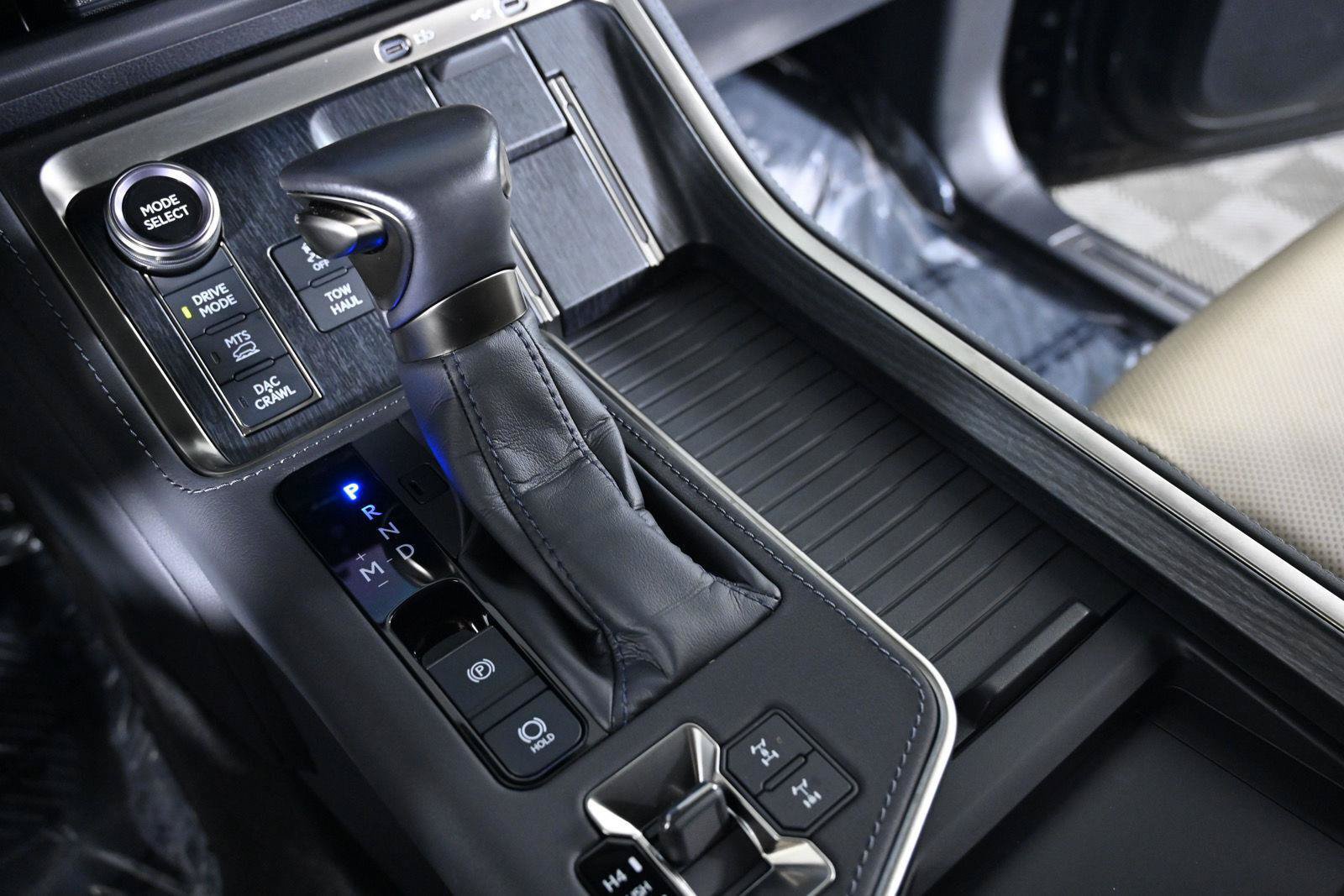 Used 2024 Lexus GX 550 AWD/4WD image 22