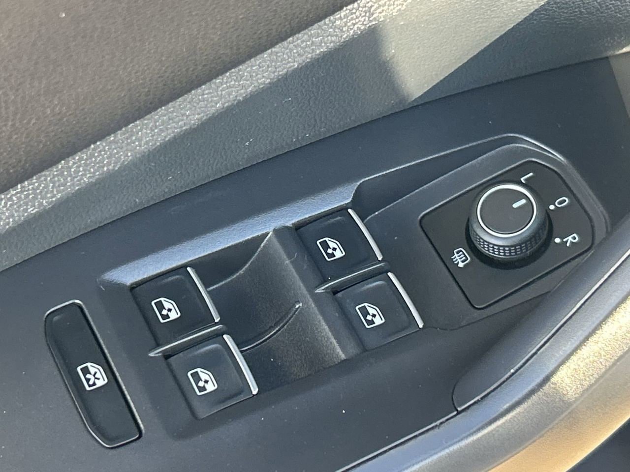 Certified 2024 Volkswagen Jetta Sport FWD image 18