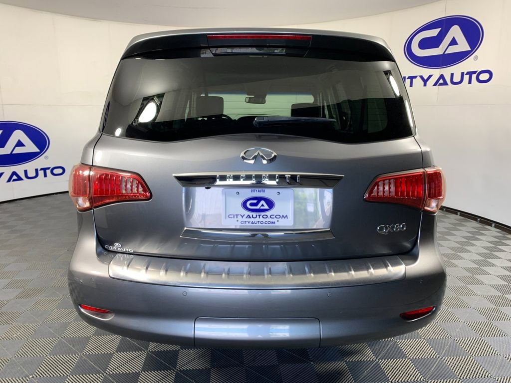 Used 2017 INFINITI QX80 4WD w/ Driver Assistance Package image 4