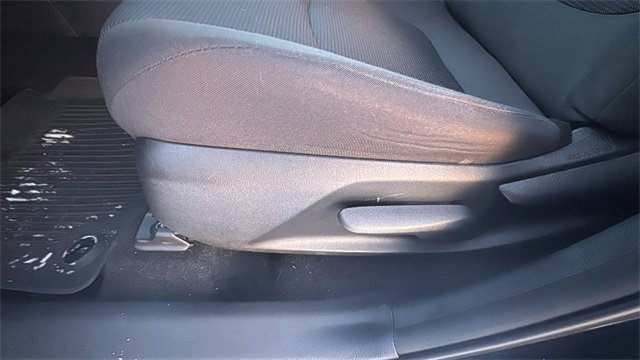 Used 2021 Toyota RAV4 LE image 24