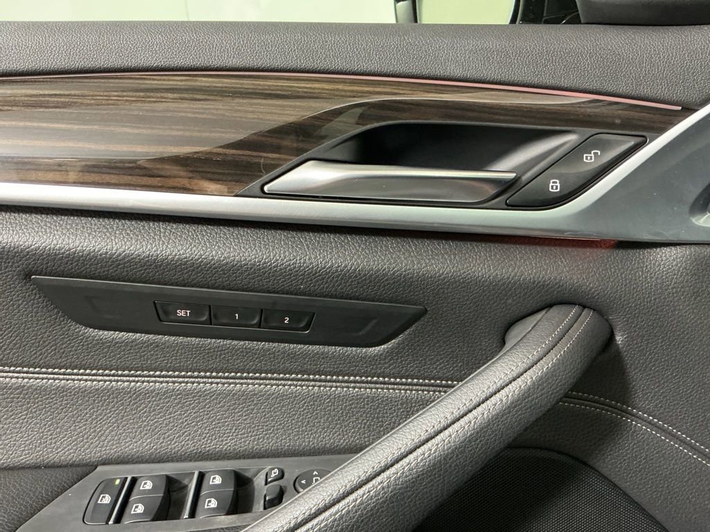 Used 2017 BMW 530i image 25