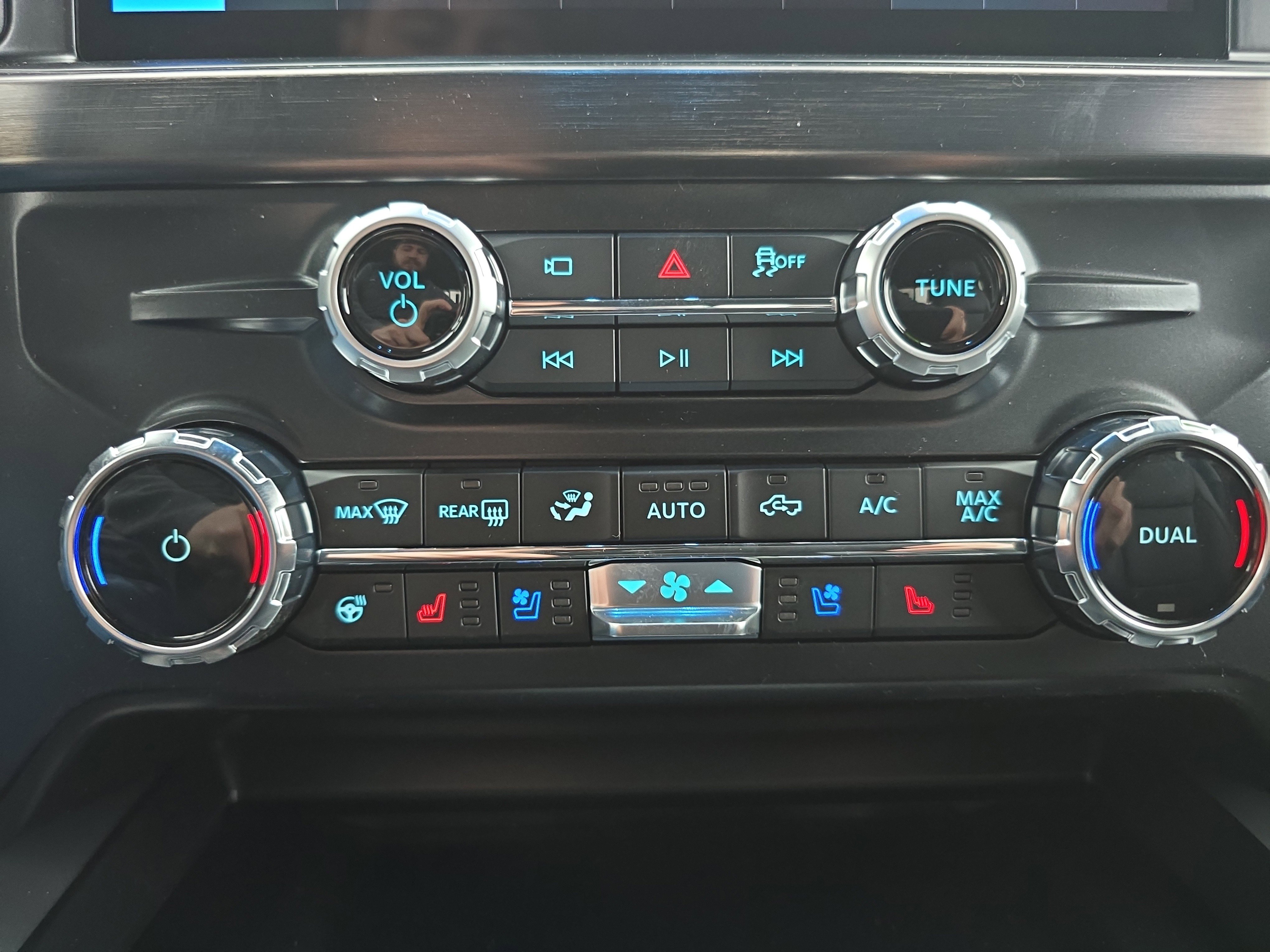 New 2026 Ford F350 Lariat w/ Lariat Premium Package image 29