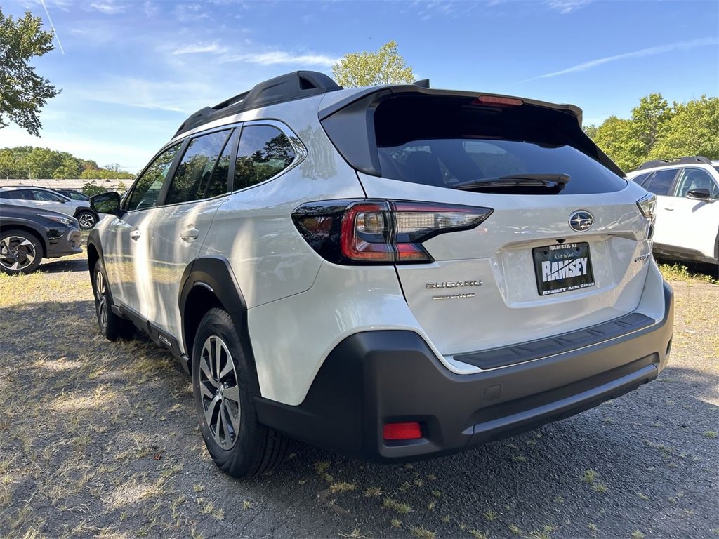 New 2025 Subaru Outback Premium image 6