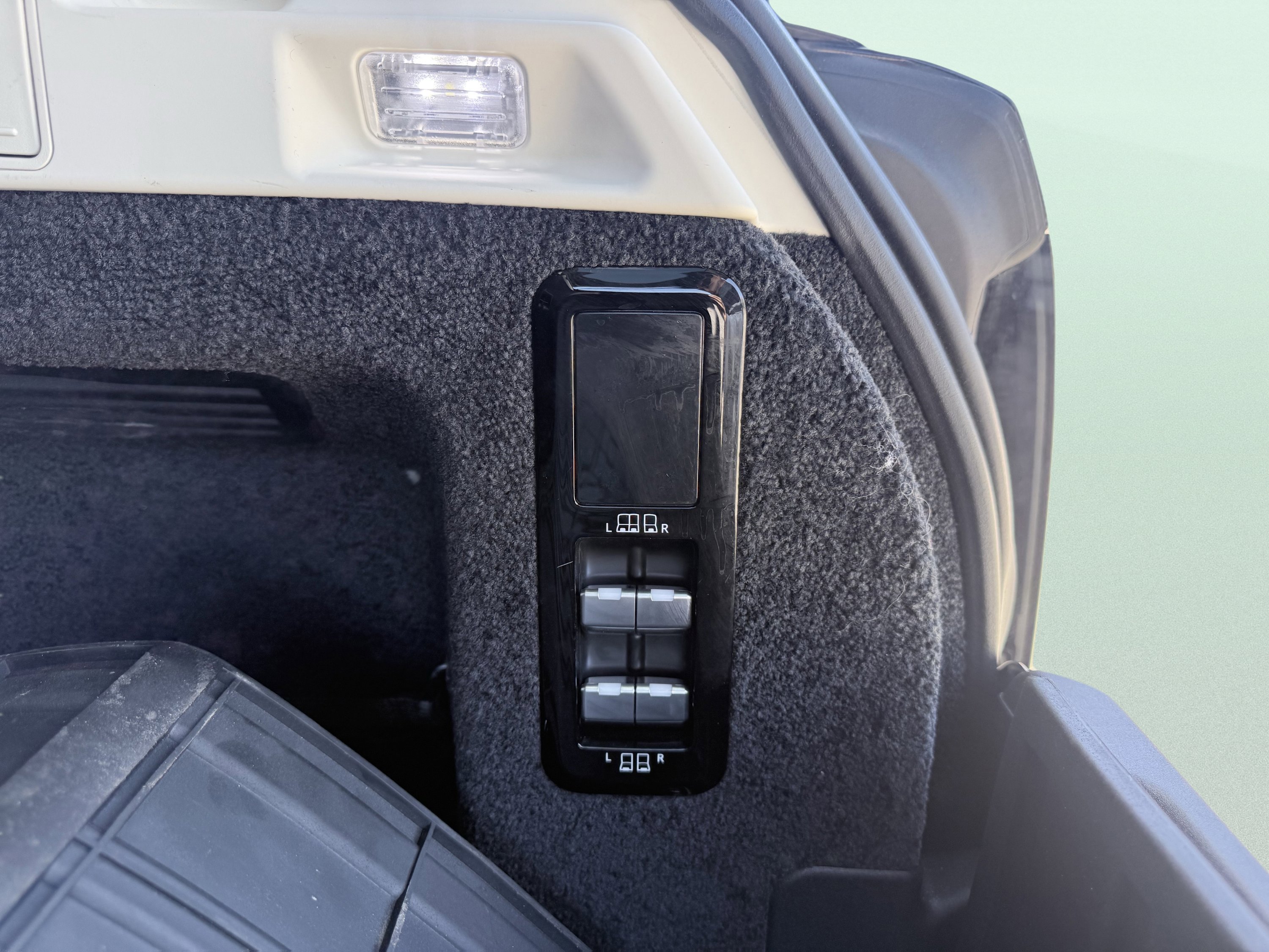 Used 2023 Land Rover Range Rover Long Wheelbase Autobiography image 19