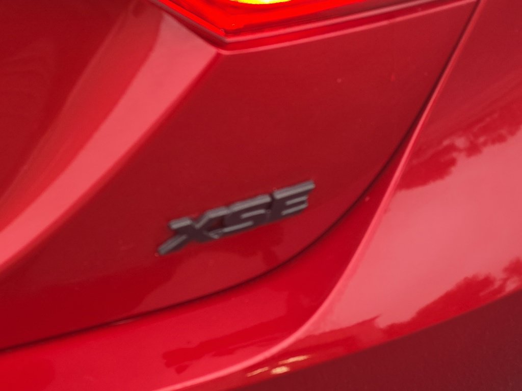 Used 2019 Toyota Camry XSE FWD image 8