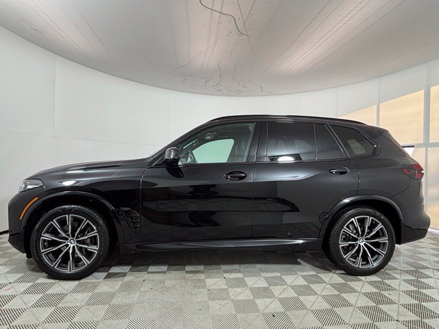 Used 2024 BMW X5 xDrive40i w/ M Sport Package AWD/4WD image 4