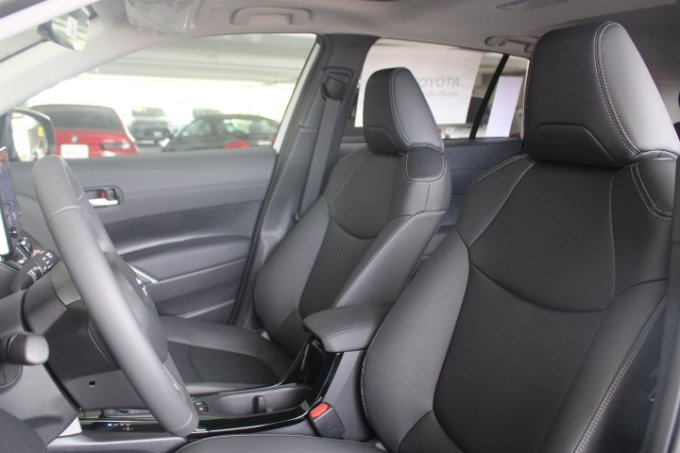 New 2026 Toyota Corolla Cross XLE AWD/4WD image 9