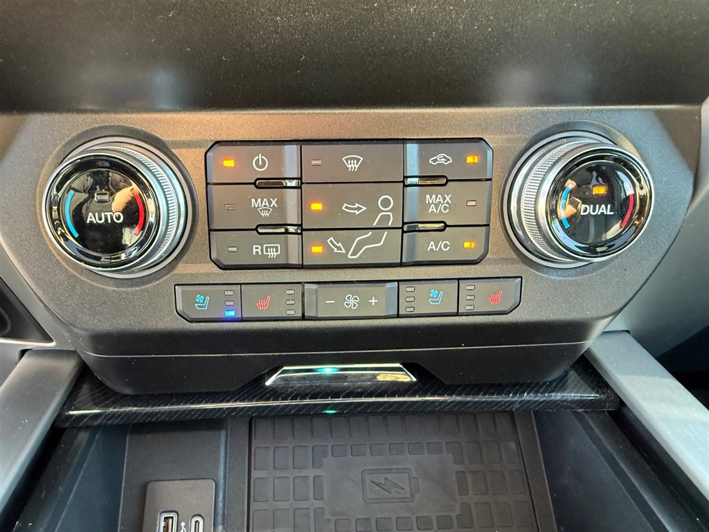 Used 2021 Ford F350 Platinum w/ Tremor Off-Road Package AWD/4WD image 24