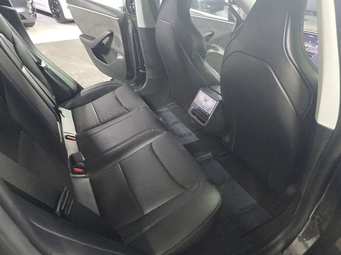 Used 2024 Tesla Model 3 Performance image 25