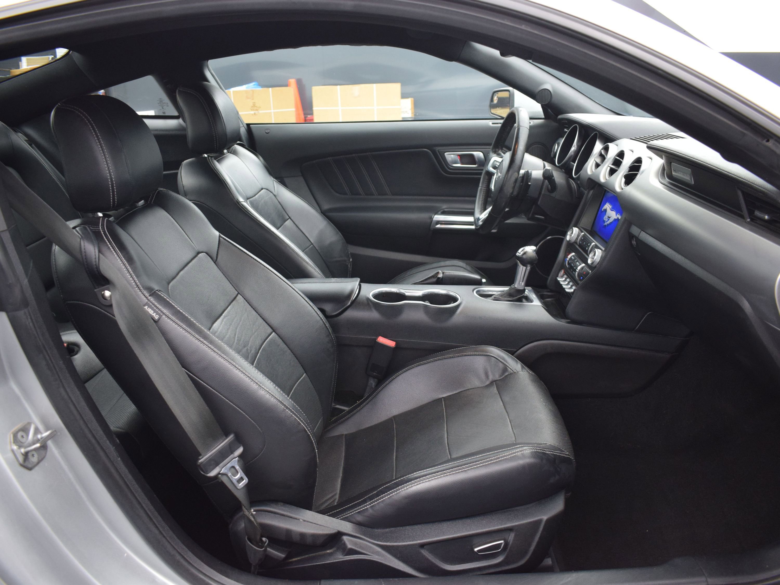 Used 2019 Ford Mustang Premium image 10