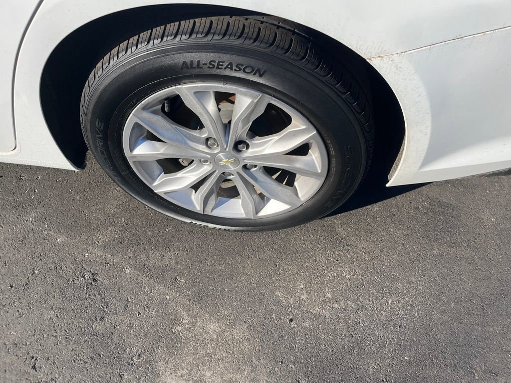 Used 2020 Chevrolet Malibu LT image 32