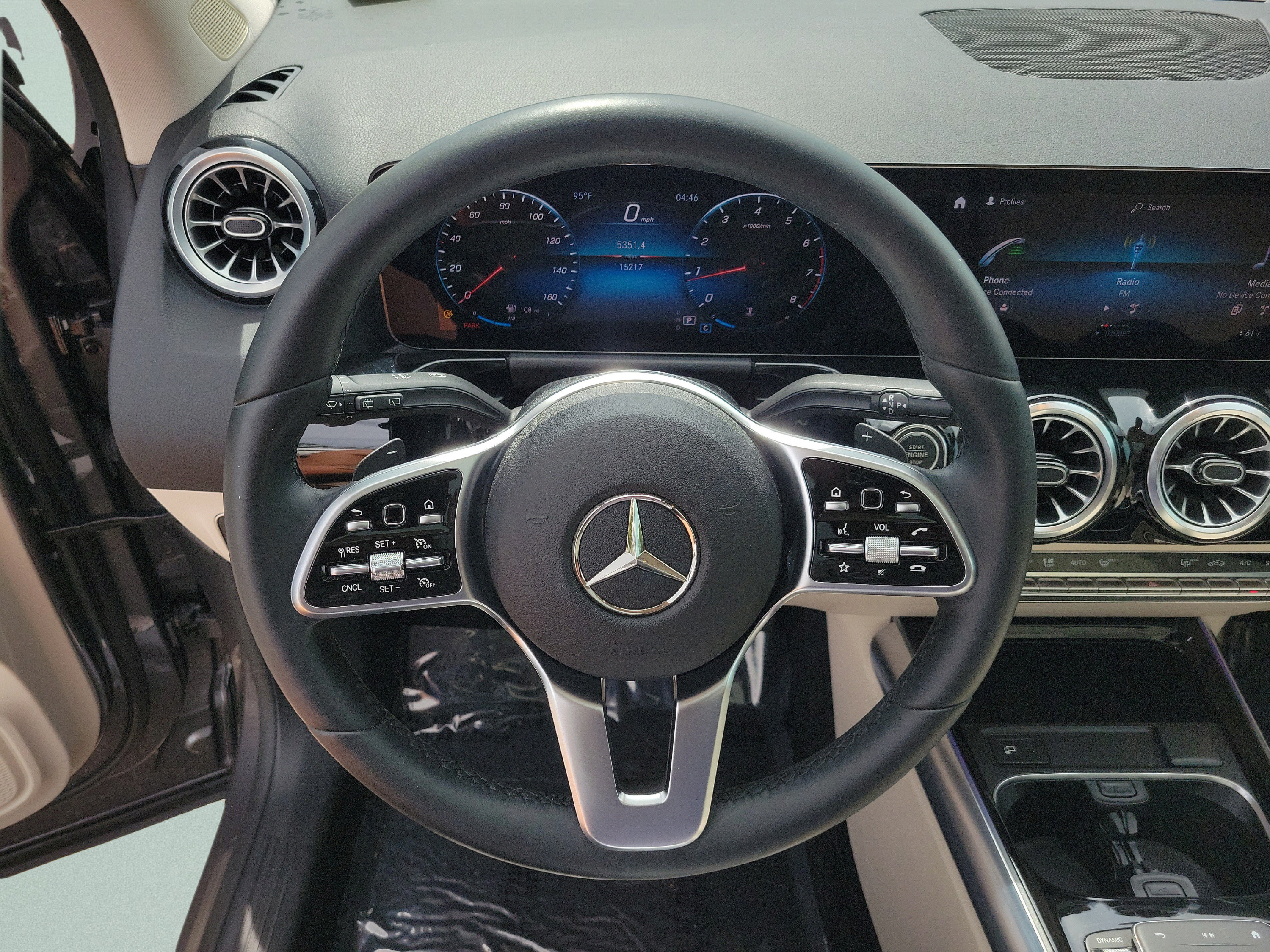 Used 2022 Mercedes-Benz GLA 250 4MATIC image 21