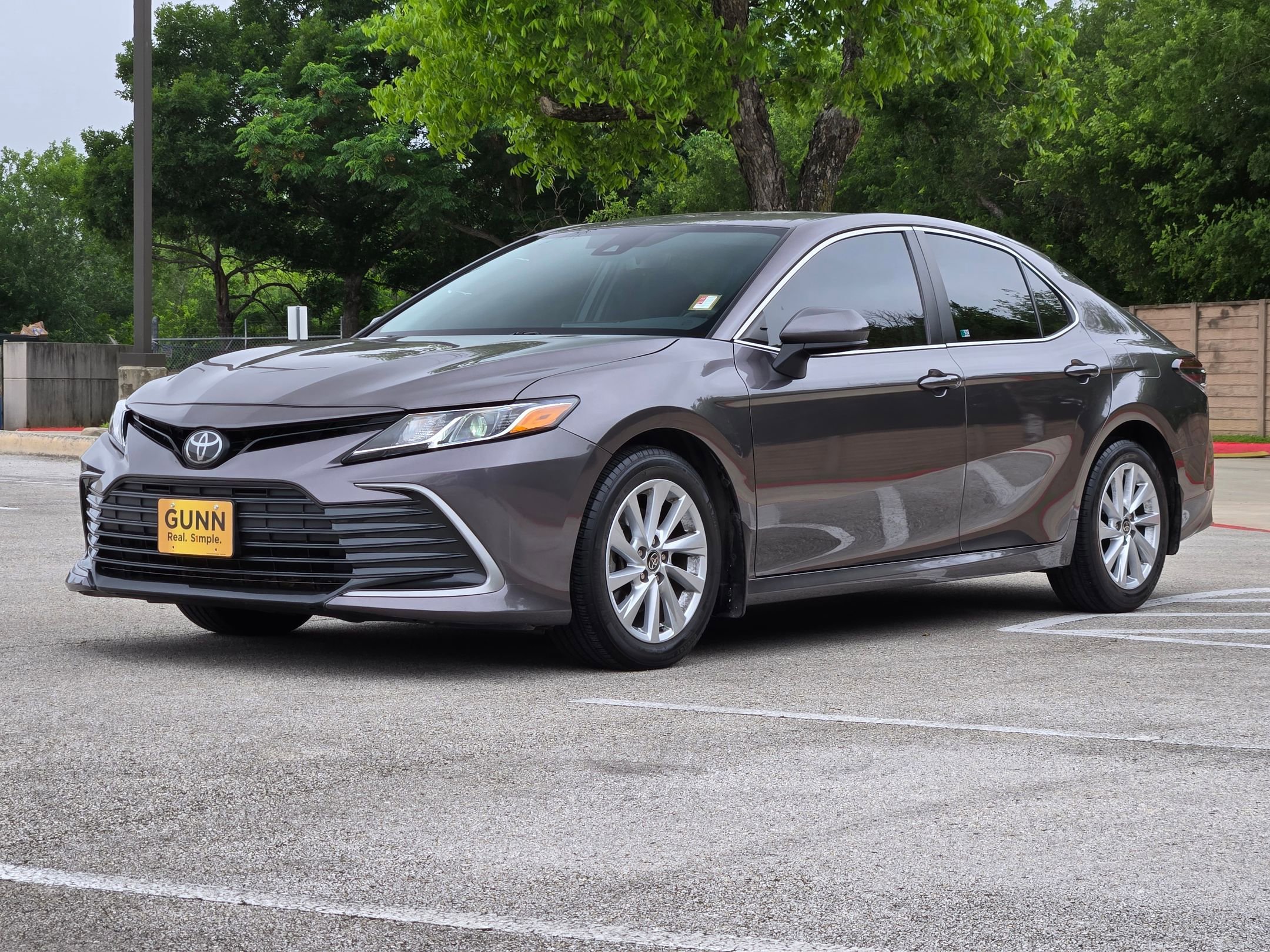 Used 2023 Toyota Camry LE FWD image 7