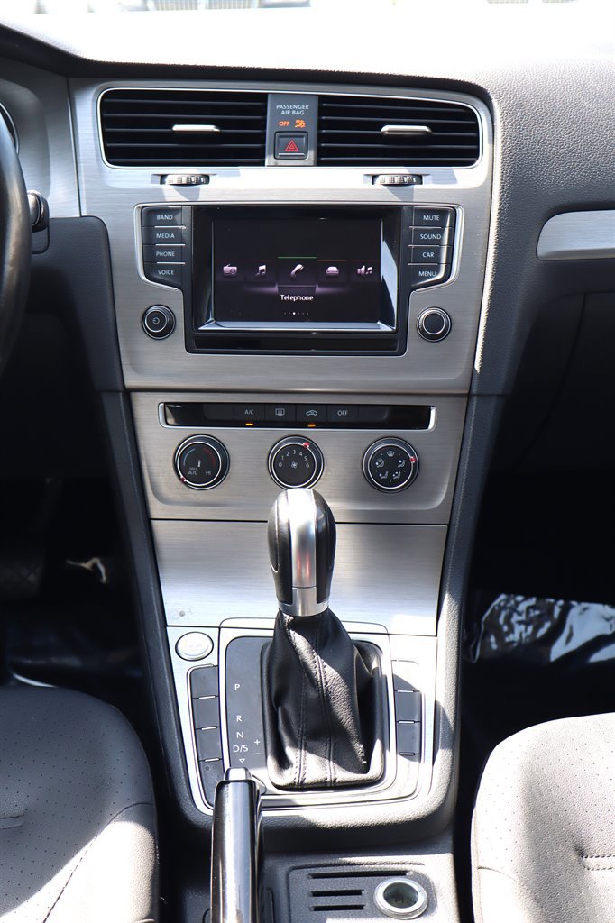 Used 2015 Volkswagen Golf TDI S FWD image 13