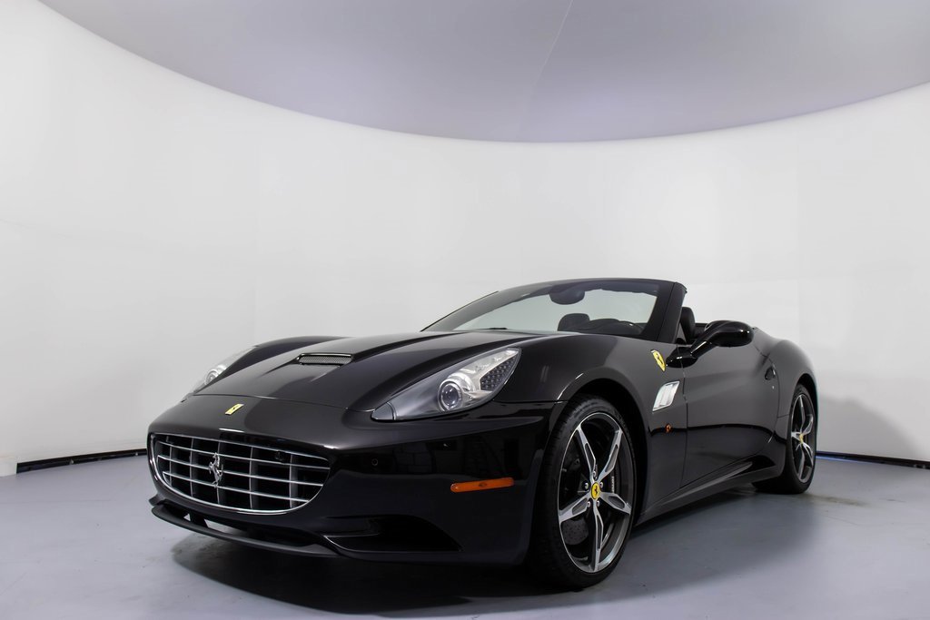 Used 2014 Ferrari California image 28
