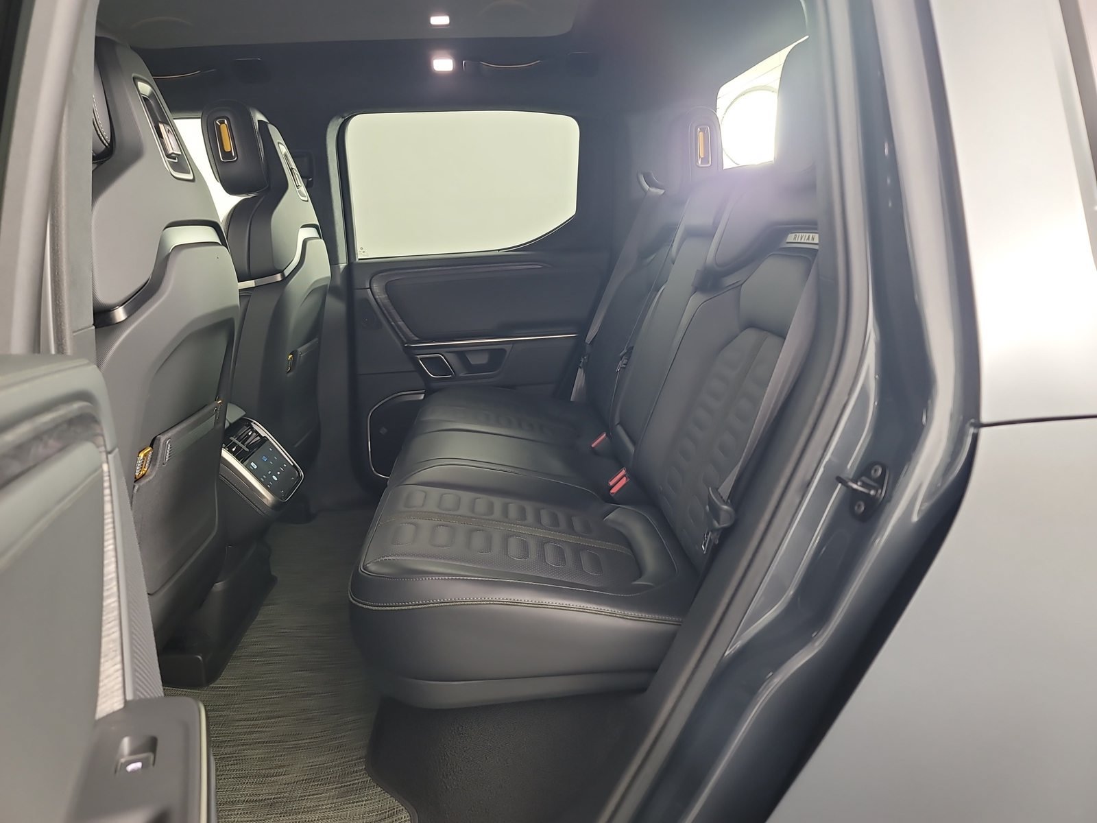 Used 2024 Rivian R1T Adventure Dual AWD/4WD image 21