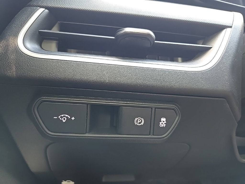 Certified 2025 Kia K4 FWD image 17